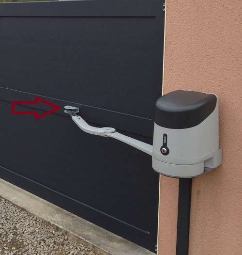 Fixation sur cadre traverse