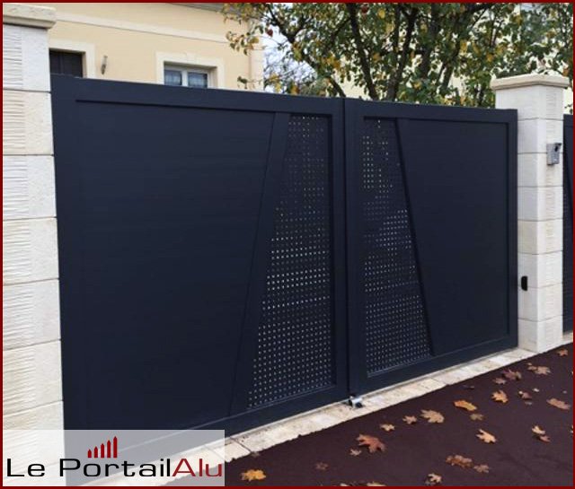 portail battant contemporain tôle alu perforée