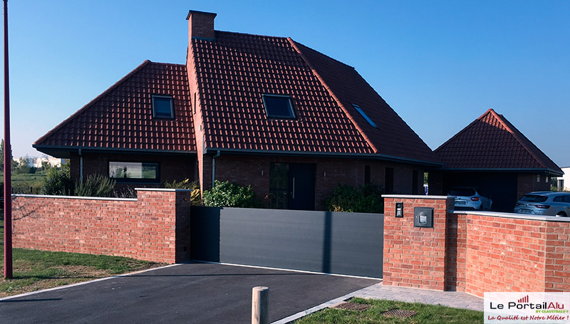 maison contemporaine portail alu