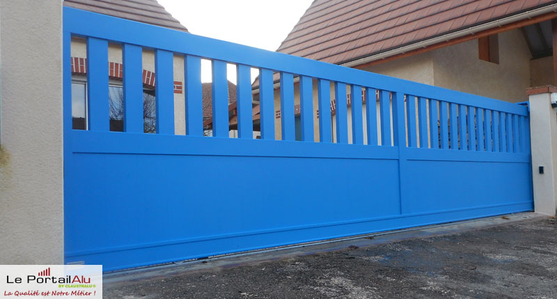 portail alu RAL 3004