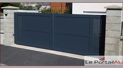 portail couleur rouge