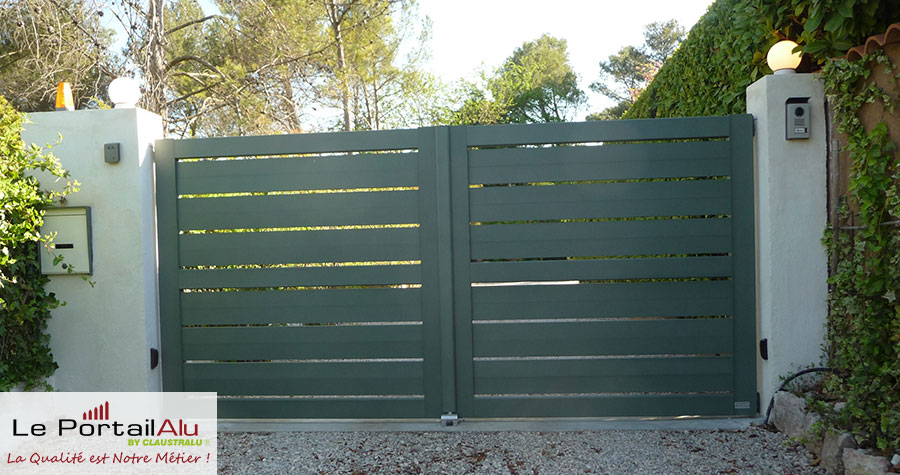 installation portail battant vert à Cabries