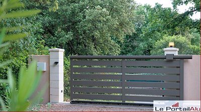 Portail Coulissant Sur Poteau Aluminium
